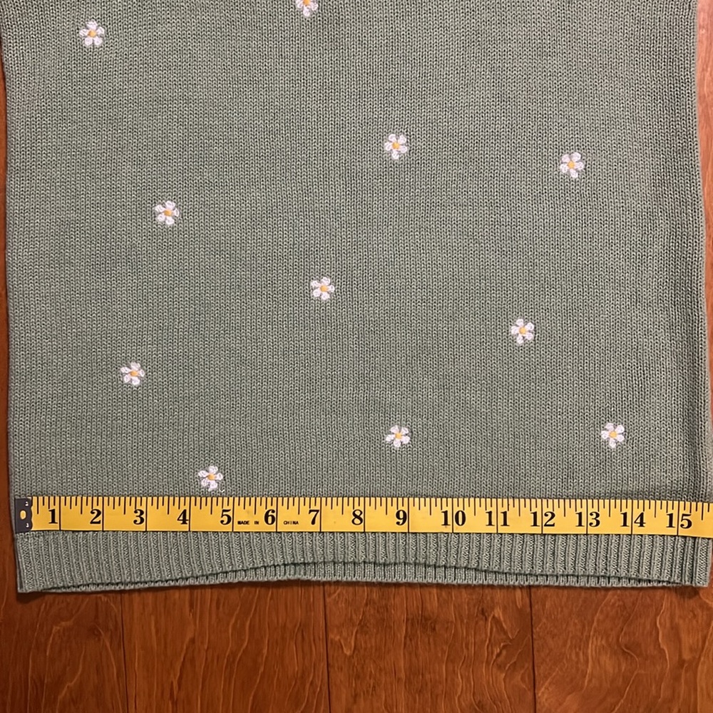 LOFT Outlet Floral Embroidered Knit Tank Top Size S Green Cottagecore Romantic - Picture 9 of 10